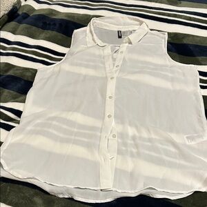 White Sleeveless Sheet Shirt Blouse